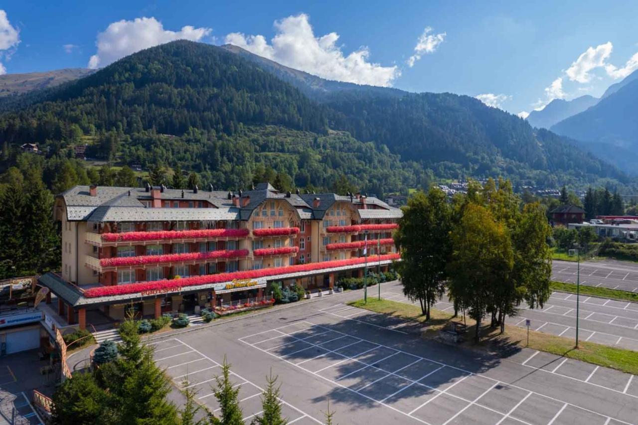 Residence Club Ponte Di Legno Exterior photo
